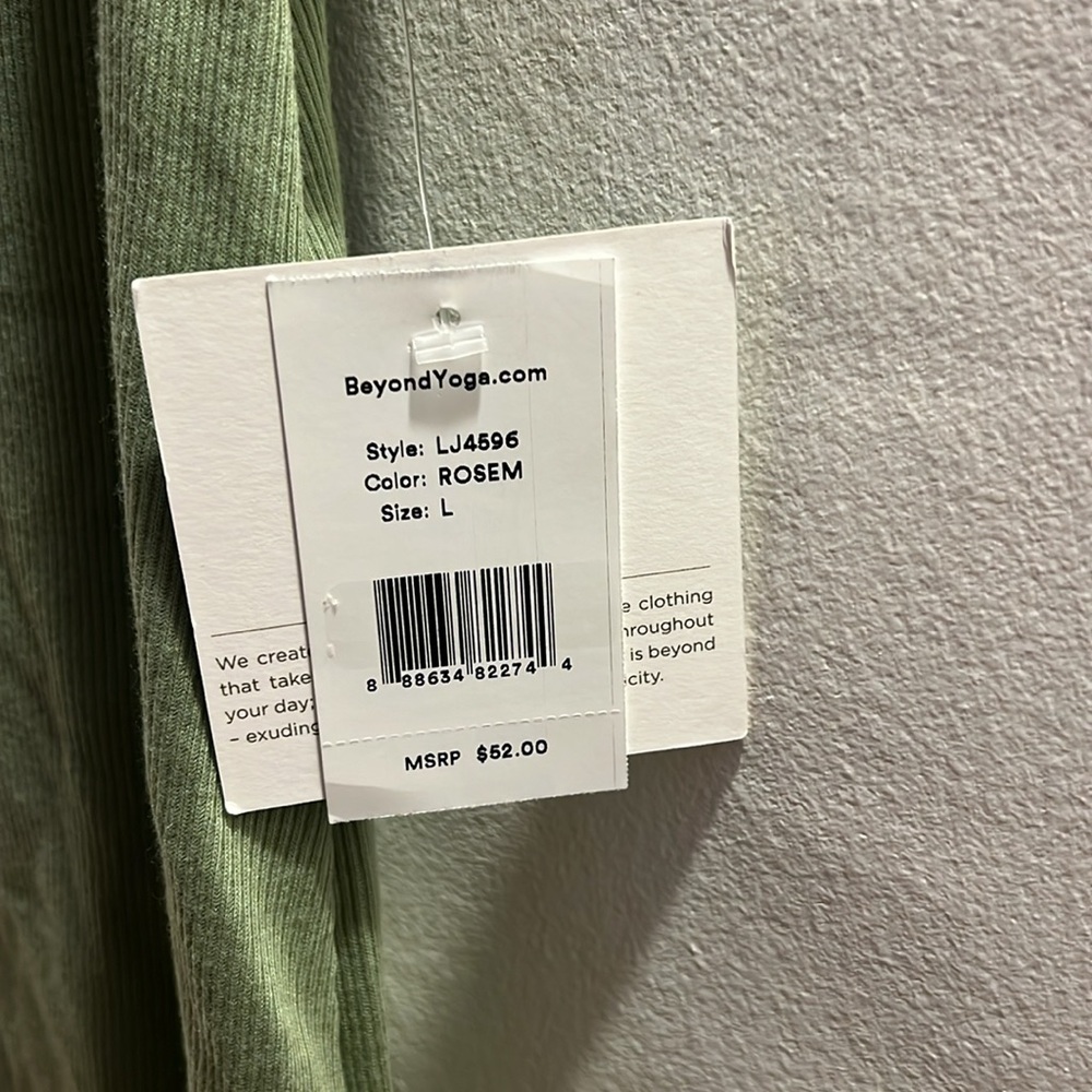 Green V-Neck Women's Top - Picture 4 of 5